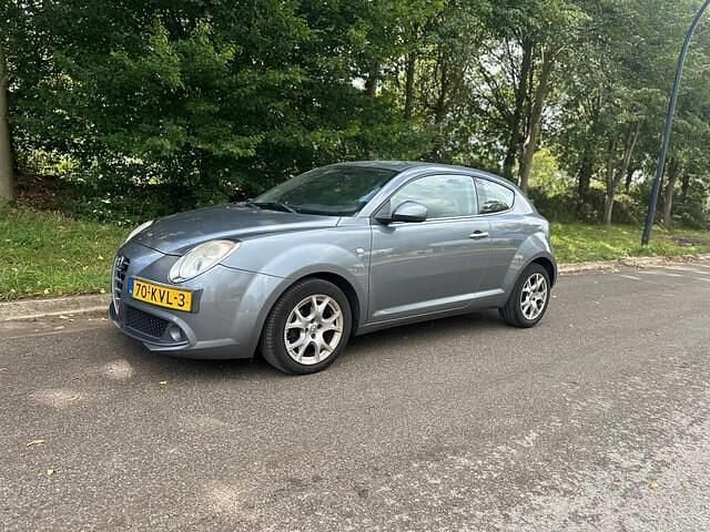Grijs Gebruikt 2010 Alfa Romeo MiTo Distinctive Hatchback | € 1.999 (Eerlijke prijs) - Afbeelding 1/4