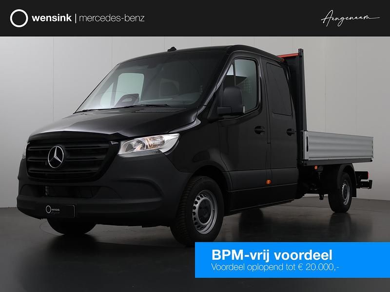 Zwart Nieuw 2024 Mercedes Sprinter Van | € 57.660 - Afbeelding 1/4