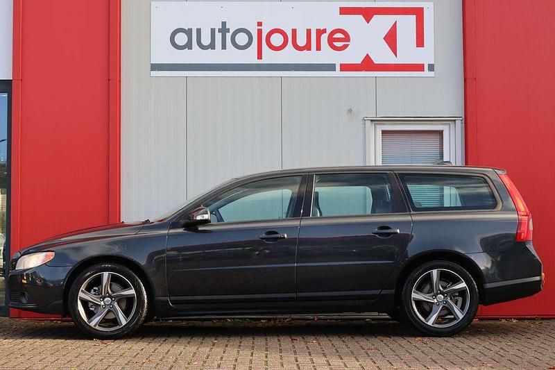 Occasion Volvo V70 176 PK (129 kW) 2009 Grijs Stationwagen