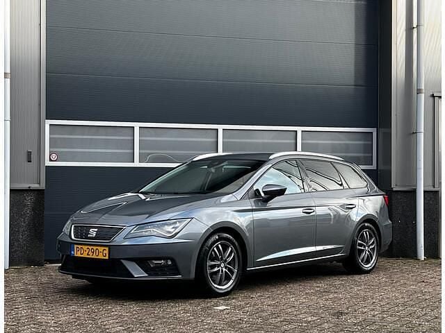 Grijs (metallic) Occasion 2017 Seat Leon ST Style Stationwagen | € 7.950 (Eerlijke prijs) - Afbeelding 1/4