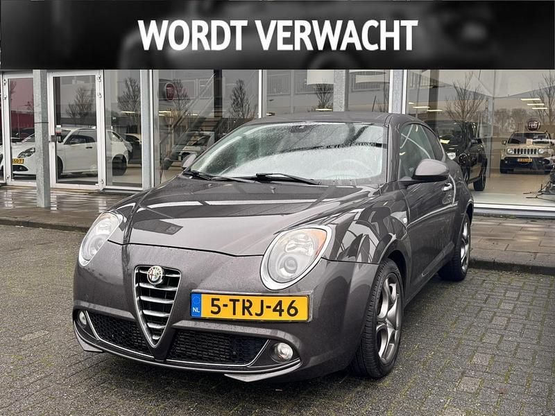 Grijs Gebruikt 2014 Alfa Romeo MiTo Hatchback | € 7.945 (Eerlijke prijs) - Afbeelding 1/2