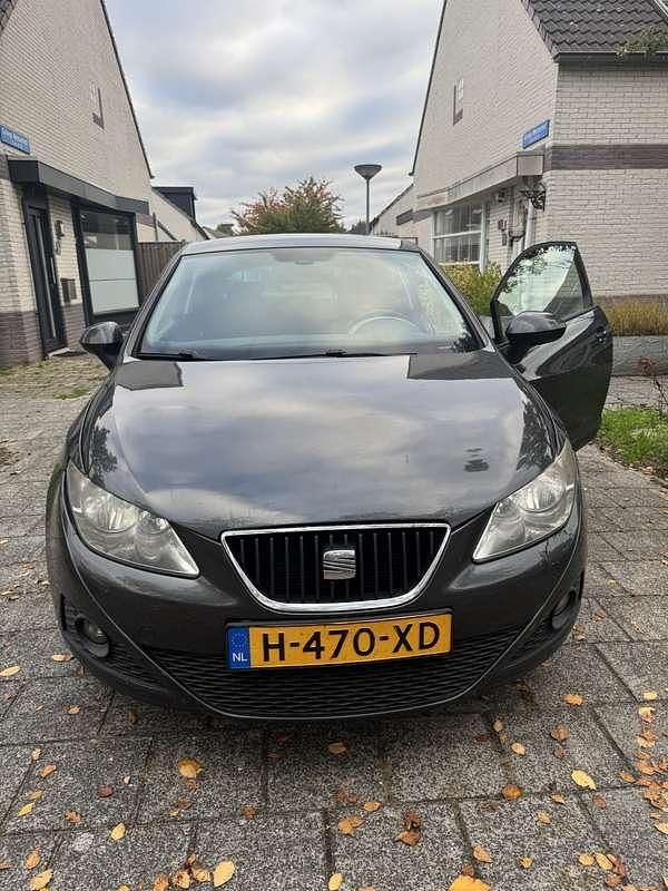 Grijs Gebruikt 2011 Seat Ibiza Style MPV | € 2.600 (Super prijs) - Afbeelding 1/4