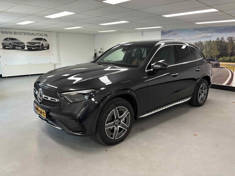 Grijs Gebruikt 2023 Mercedes GLC300 AMG SUV | € 64.750 (Goede deal) - Afbeelding 1/4