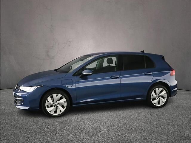 Occasion VW Golf VIII Edition 204 PK (150 kW) 2025 Blauw Hatchback