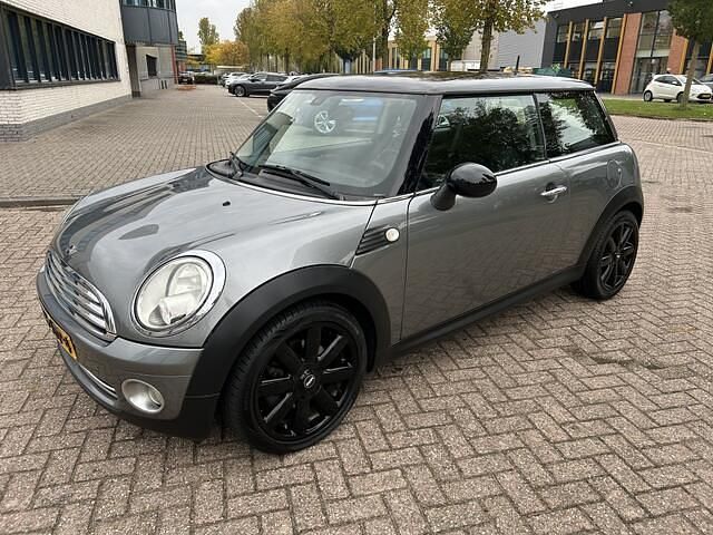 Grijs Gebruikt 2009 Mini Cooper Hatchback | € 5.495 (Goede deal) - Afbeelding 1/4