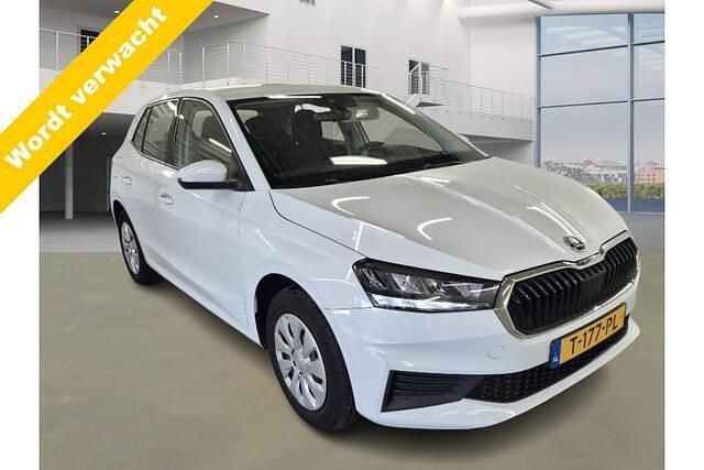 Wit Gebruikt 2023 Skoda Fabia Ambition Hatchback | € 16.399 (Eerlijke prijs) - Afbeelding 1/4