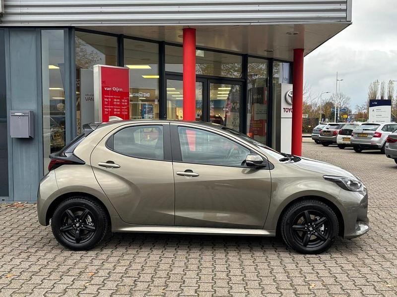 Occasion Toyota Yaris Hybrid Active 93 PK (68 kW) 2023 Groen Hatchback