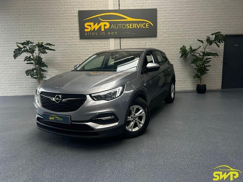 Grijs Gebruikt 2017 Opel Grandland X Innovation SUV | € 12.845 (Eerlijke prijs) - Afbeelding 1/4