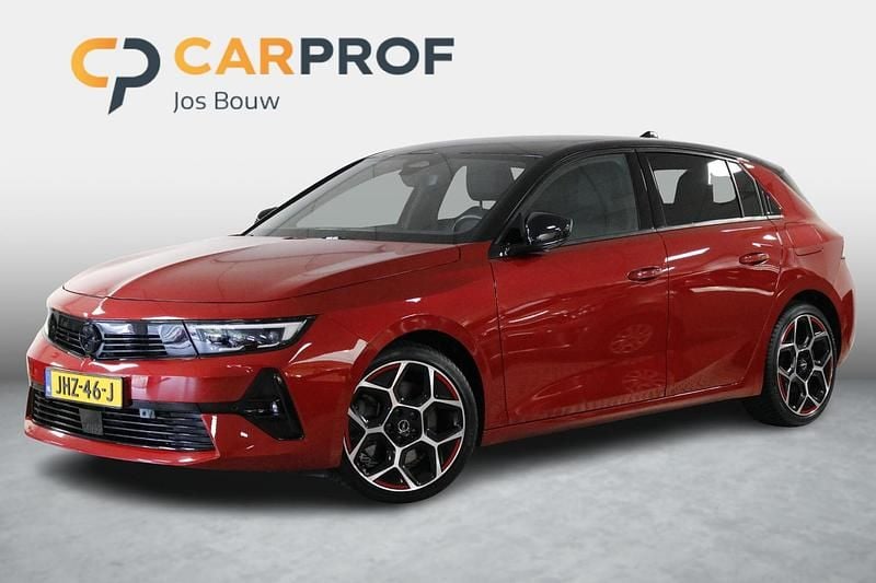 Rood Gebruikt 2022 Opel Astra GS Line Hatchback | € 26.545 (Eerlijke prijs) - Afbeelding 1/4