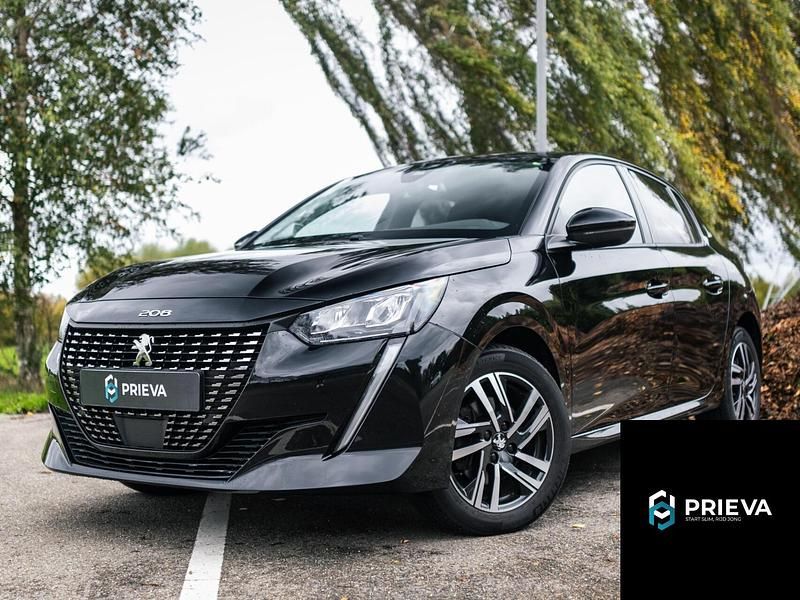 Zwart Gebruikt 2023 Peugeot 208 Allure Hatchback | € 14.750 (Super prijs) - Afbeelding 1/4