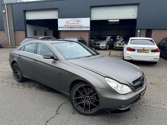Zwart Gebruikt 2005 Mercedes CLS500 Sedan | € 4.990 - Afbeelding 1/4