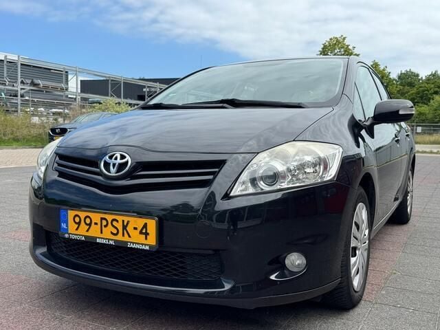 Zwart Gebruikt 2011 Toyota Auris Hatchback | € 3.999 (Goede deal) - Afbeelding 1/4