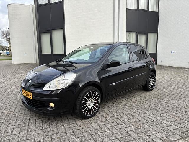 Zwart Gebruikt 2008 Renault Clio R.S. Hatchback | € 2.950 (Eerlijke prijs) - Afbeelding 1/4