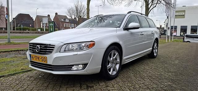Wit Occasion 2014 Volvo V70 Stationwagen | € 11.450 (Eerlijke prijs) - Afbeelding 1/4