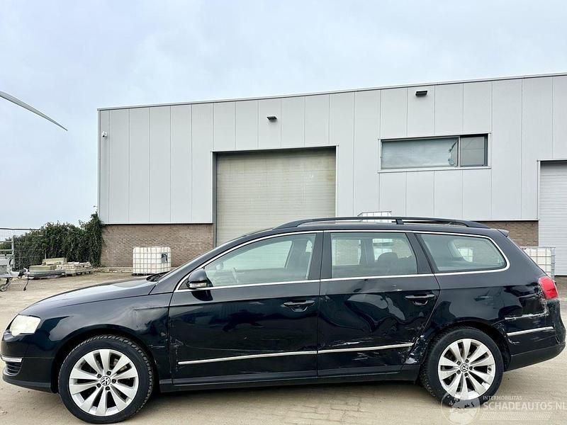 Zwart Occasion 2007 VW Passat Stationwagen | € 2.750 (Eerlijke prijs) - Afbeelding 1/4