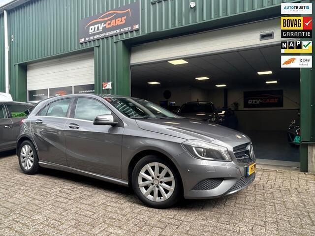 Grijs Gebruikt 2014 Mercedes A180 Ambition Hatchback | € 11.950 (Goede deal) - Afbeelding 1/4