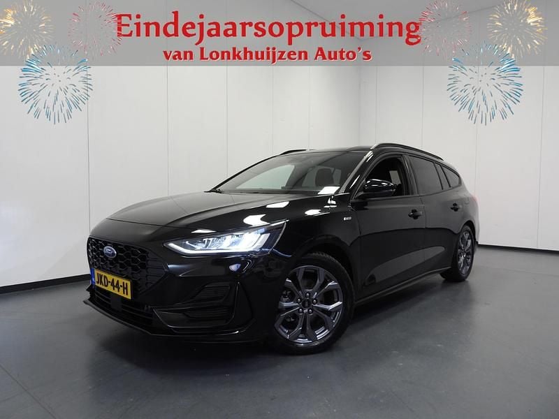 Zwart Gebruikt 2025 Ford Focus ST-Line Stationwagen | € 27.340 (Eerlijke prijs) - Afbeelding 1/4