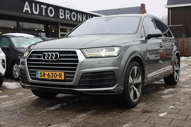 Grijs Occasion 2017 Audi Q7 S-Line SUV | € 26.950 (Eerlijke prijs) - Afbeelding 1/4