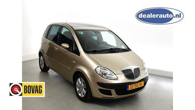 Beige Gebruikt 2006 Lancia Musa MPV | € 4.900 (Eerlijke prijs) - Afbeelding 1/4