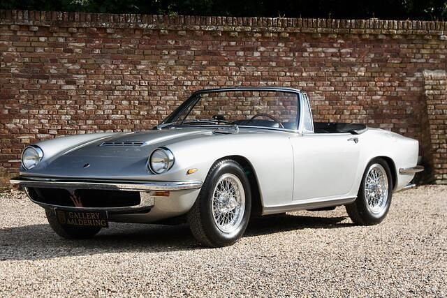 Zilver Gebruikt 1965 Maserati Mistral Cabriolet | € 496.500 - Afbeelding 1/4