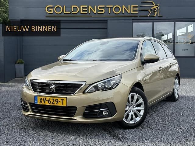 Geel, metallic lak Gebruikt 2018 Peugeot 308 Allure Stationwagen | € 8.743 (Goede deal) - Afbeelding 1/4