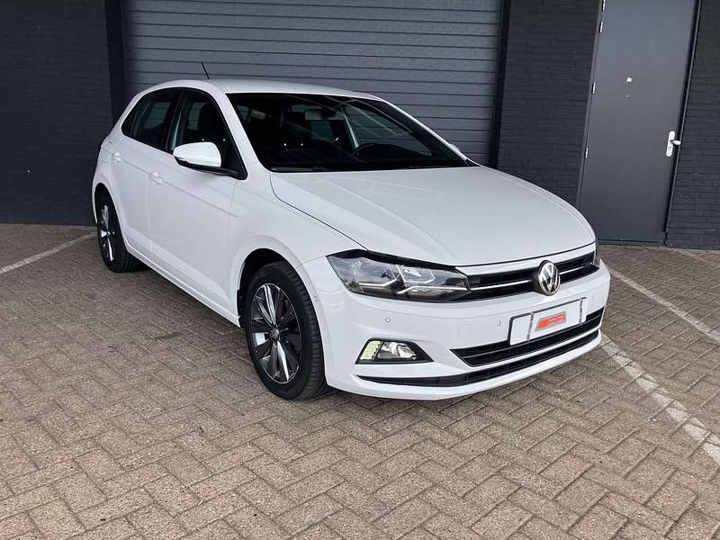 Wit Gebruikt 2019 VW Polo Highline Hatchback | € 11.200 (Super prijs) - Afbeelding 1/4