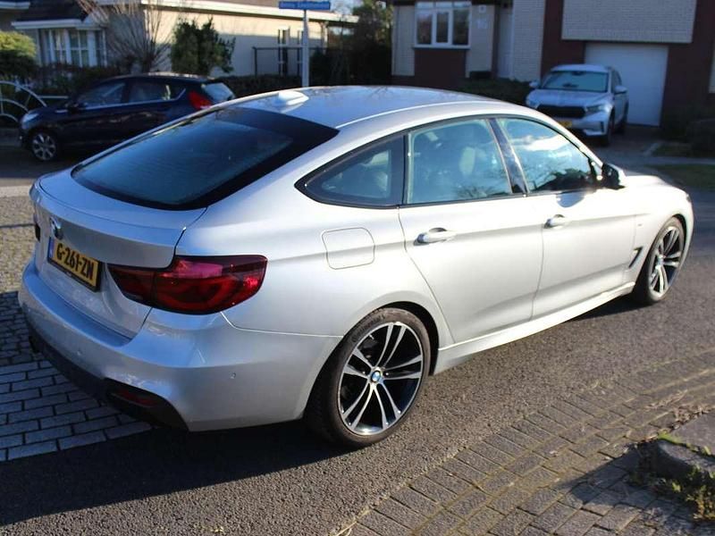 Occasion BMW 320 Gran Turismo Executive 184 PK (135 kW) 2020 Zilver Hatchback