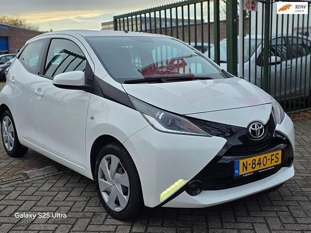 Occasion Toyota Aygo 69 PK (50 kW) 2016 Wit Hatchback