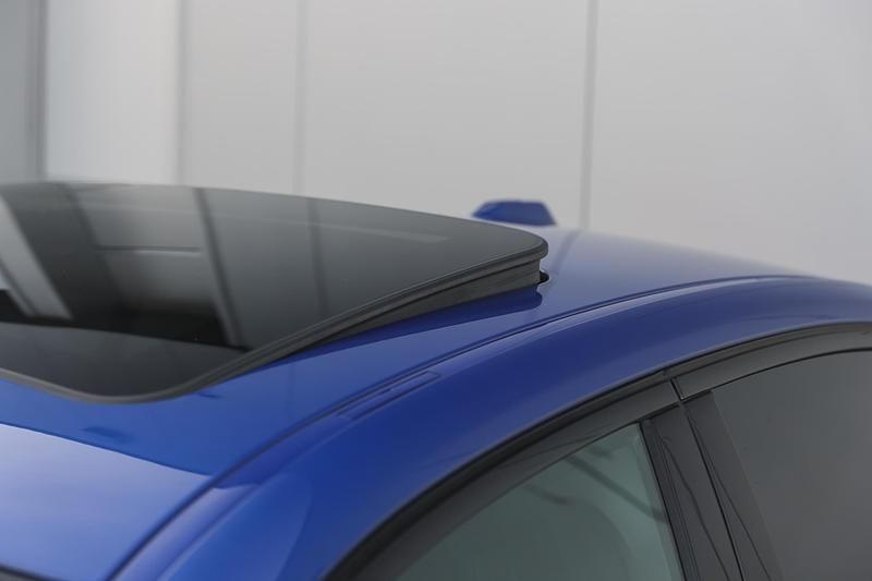 Occasion BMW 320e Shadowline 204 PK (150 kW) 2024 Portimao blau (donker blauw metallic) Sedan