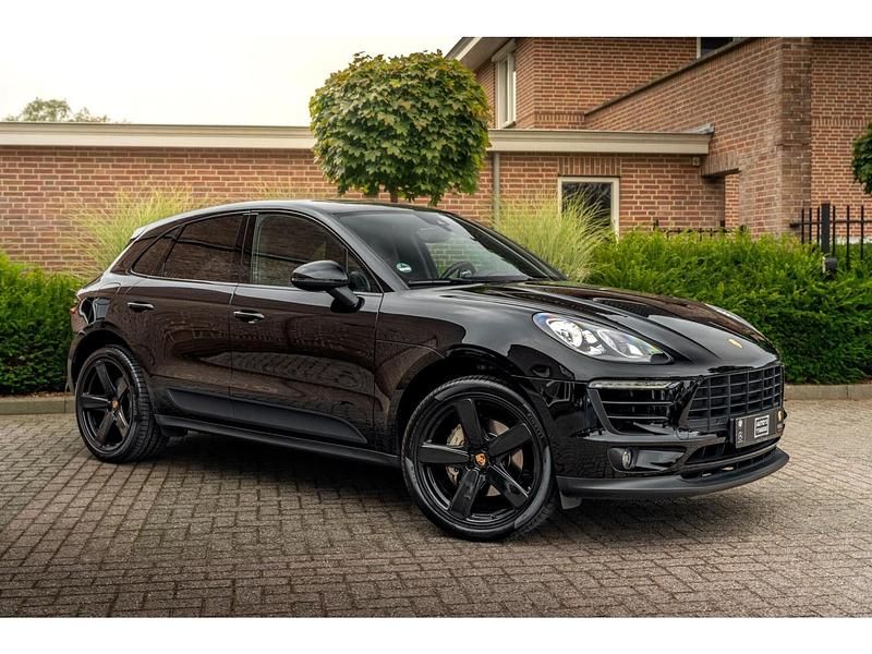 Zwart Gebruikt 2015 Porsche Macan SUV | € 32.950 (Eerlijke prijs) - Afbeelding 1/4