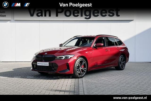 Rood Gebruikt 2024 BMW 330 M Sport Stationwagen | € 56.900 - Afbeelding 1/4