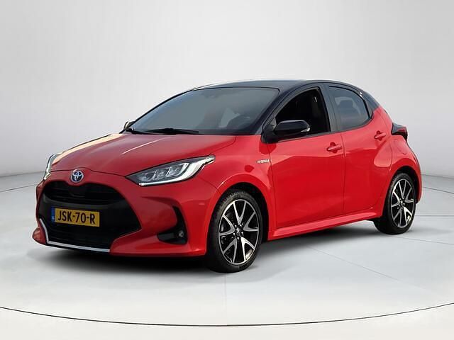 Occasion Toyota Yaris Executive 116 PK (85 kW) 2021 Rood Hatchback