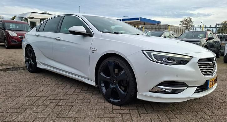 Gebruikt 2018 Opel Insignia OPC | € 18.500 (Super prijs) - Afbeelding 1/4