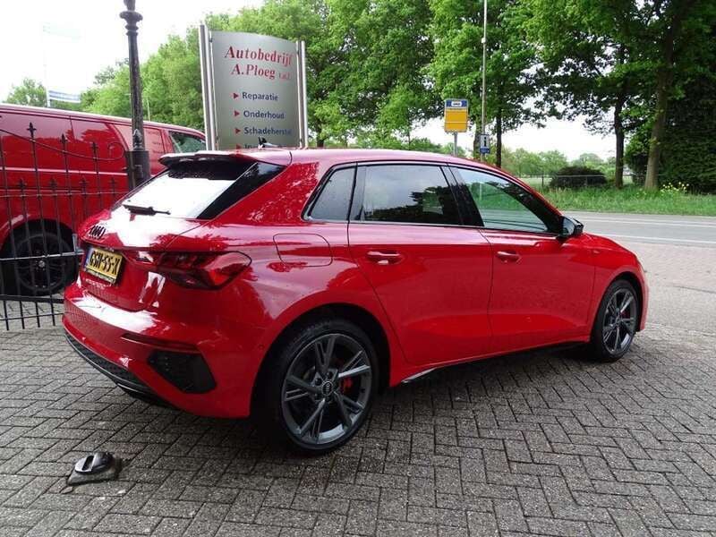 Occasion Audi A3 Sportback e-tron S-Line 150 PK (110 kW) 2021 Rood Hatchback