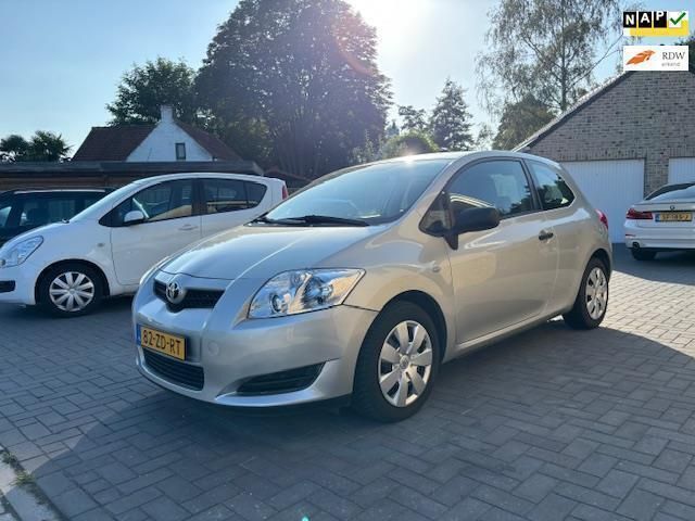 Grijs Gebruikt 2008 Toyota Auris Terra Hatchback | € 3.500 (Eerlijke prijs) - Afbeelding 1/4