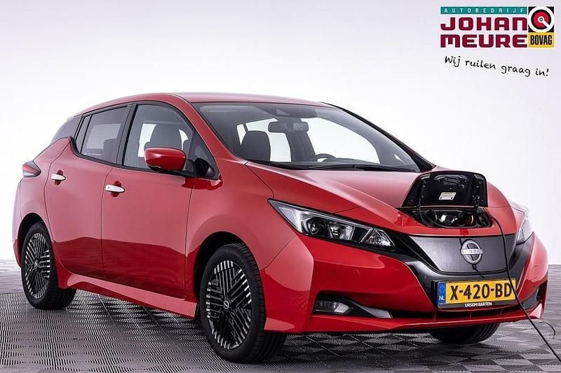 Rood Occasion 2023 Nissan Leaf Acenta Hatchback | € 17.990 (Eerlijke prijs) - Afbeelding 1/4
