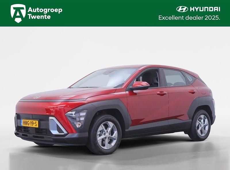 Rood Gebruikt 2025 Hyundai Kona Comfort SUV | € 31.345 - Afbeelding 1/4