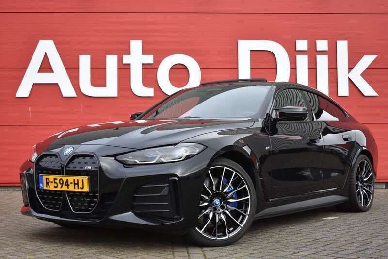 Zwart, metallic lak Gebruikt 2022 BMW i4 Executive Sedan | € 46.900 (Goede deal) - Afbeelding 1/4