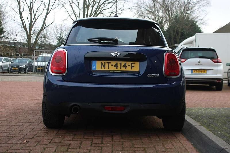 Occasion Mini Cooper Business 136 PK (100 kW) 2017 Blauw (metallic) Hatchback