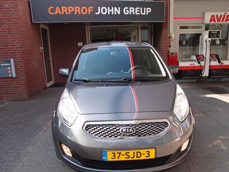 Grijs Gebruikt 2011 Kia Venga Hatchback | € 6.900 - Afbeelding 1/4