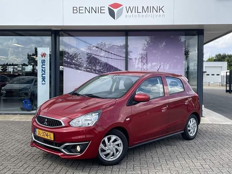 Rood Gebruikt 2016 Mitsubishi Space Star Hatchback | € 7.350 (Eerlijke prijs) - Afbeelding 1/4