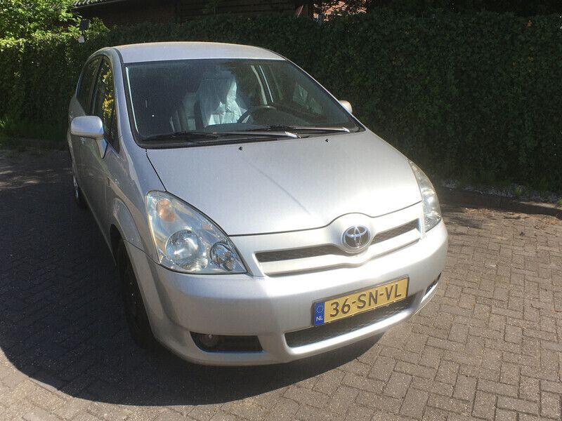 Grijs Gebruikt 2006 Toyota Corolla Verso Terra MPV | € 5.450 (Duur) - Afbeelding 1/4