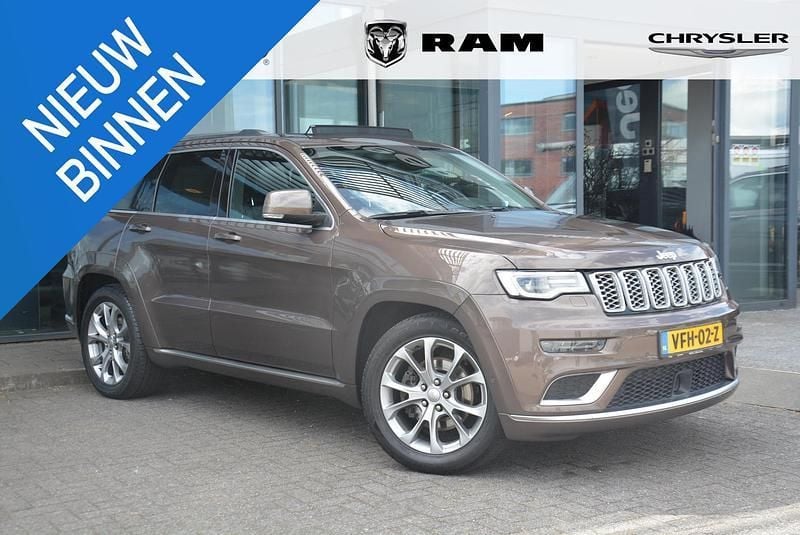 Bruin Gebruikt 2020 Jeep Grand Cherokee Summit SUV | € 33.524 (Eerlijke prijs) - Afbeelding 1/4