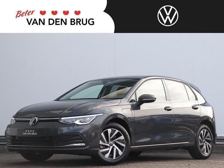 Occasion 2022 VW e-Golf Style Hatchback | € 27.900 (Eerlijke prijs) - Afbeelding 1/3