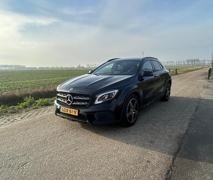 Gebruikt 2019 Mercedes GLA200 SUV | € 22.450 (Goede deal) - Afbeelding 1/4
