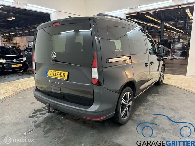 Zwart Occasion 2022 VW Caddy Maxi MPV | € 34.950 (Duur) - Afbeelding 1/4