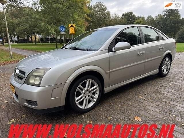 Grijs Gebruikt 2003 Opel Vectra GTS Elegance Hatchback | € 1.450 (Iets duurder) - Afbeelding 1/4
