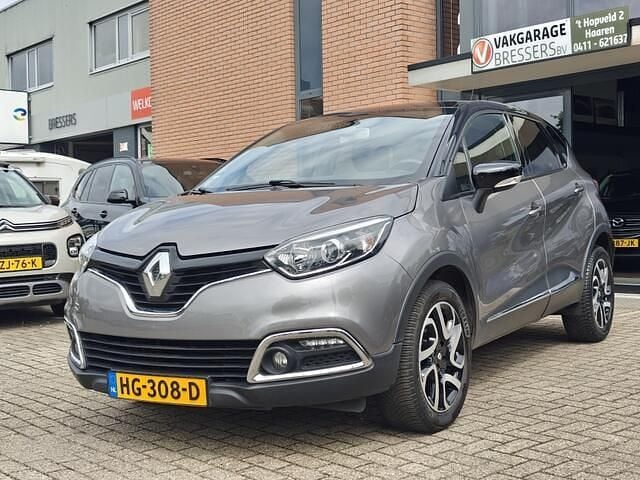 Grijs Gebruikt 2015 Renault Captur Dynamique SUV | € 8.450 (Eerlijke prijs) - Afbeelding 1/4