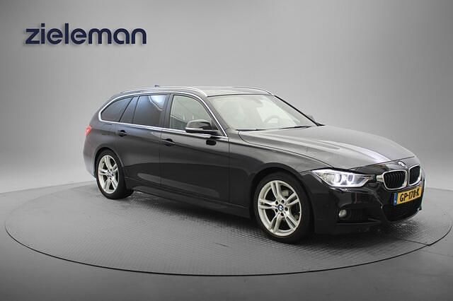 Zwart Gebruikt 2015 BMW 320 Executive Stationwagen | € 12.799 (Eerlijke prijs) - Afbeelding 1/4