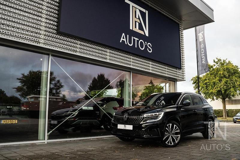 Zwart Gebruikt 2023 Renault Austral Iconic SUV | € 33.910 (Eerlijke prijs) - Afbeelding 1/4